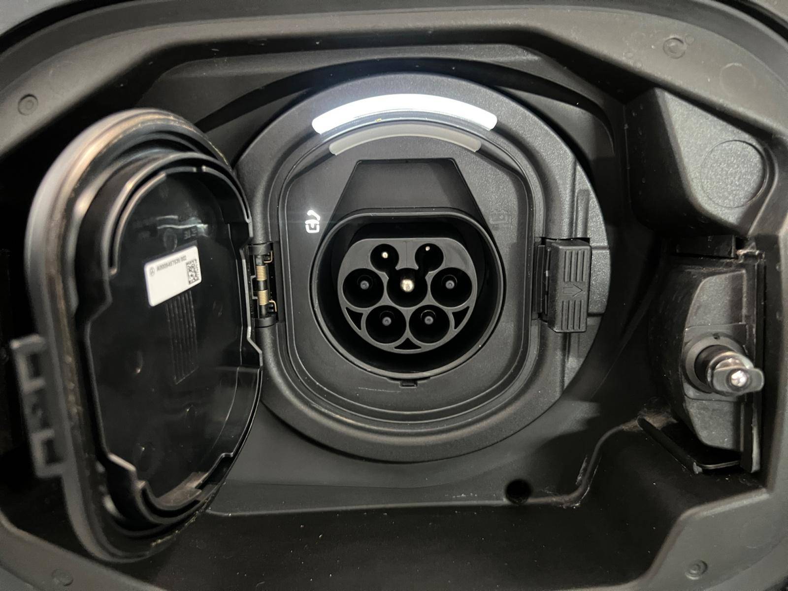 Image Mercedes-Benz CLASSE C BREAK Classe C 300 e Hybrid EQ Break AMG Line  Classe C 300 e Hybrid EQ Break AMG Line