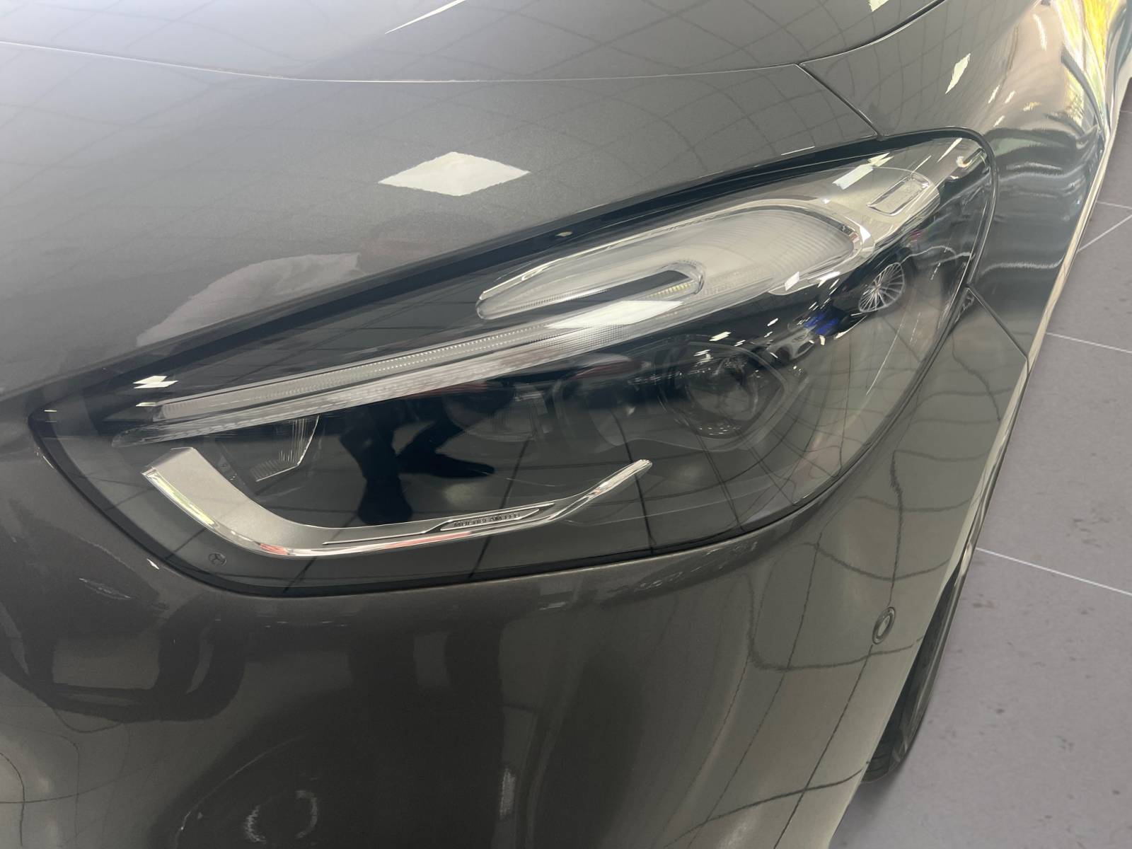 Image Mercedes-Benz CLASSE B 200 d AMG Line  Classe B 200 d AMG Line