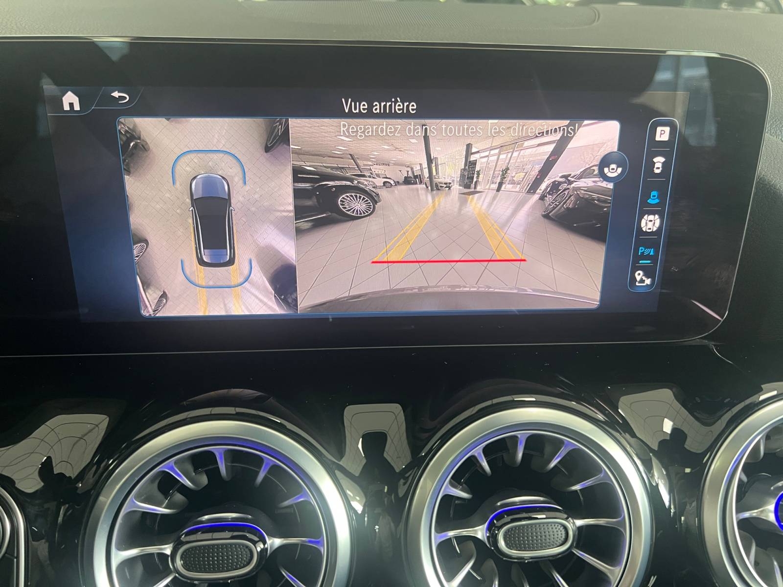 Image Mercedes-Benz CLASSE B 200 d AMG Line  Classe B 200 d AMG Line