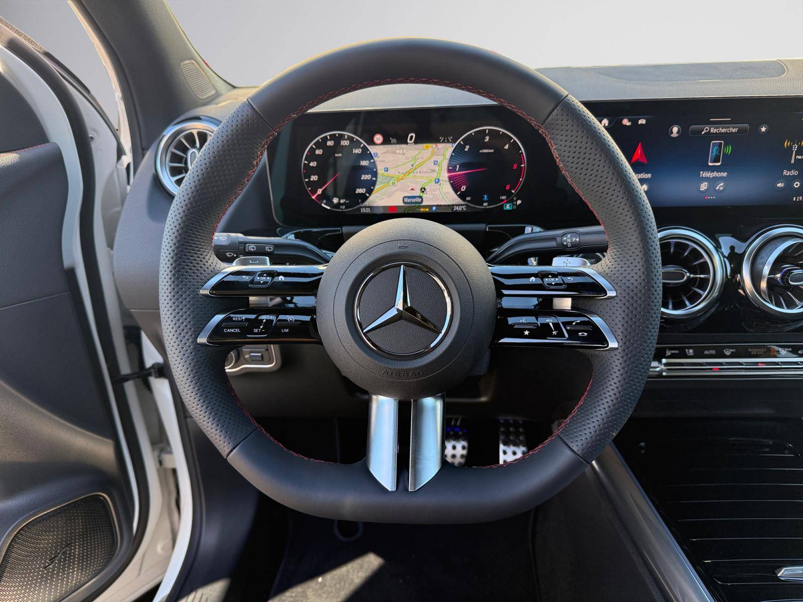 Image Mercedes-Benz GLA 200 d AMG Line  