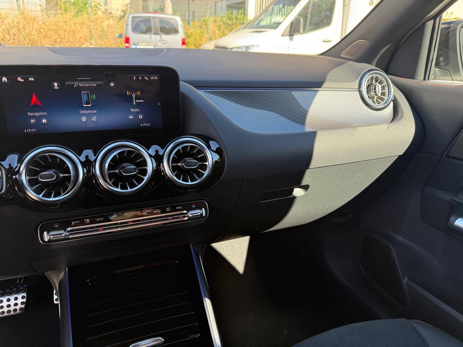 Image Mercedes-Benz GLA 200 d AMG Line  