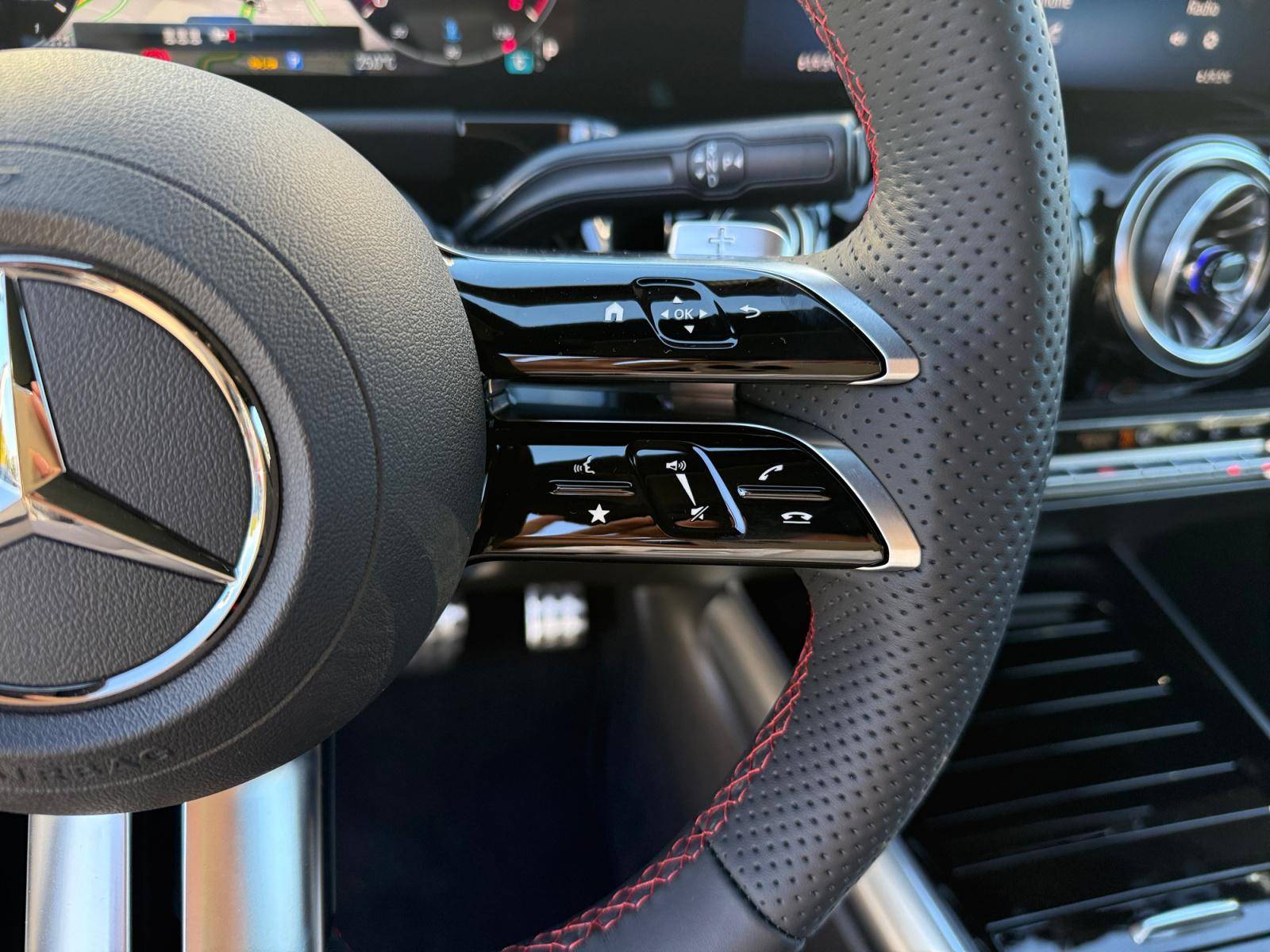 Image Mercedes-Benz GLA 200 d AMG Line  