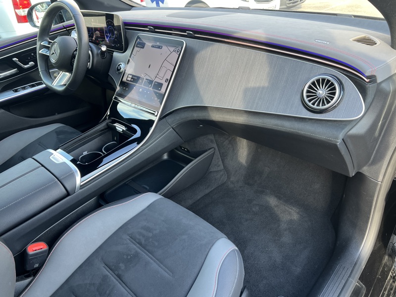 Image Mercedes-Benz EQE BERLINE EQE 300 AMG Line  EQE 300 AMG Line