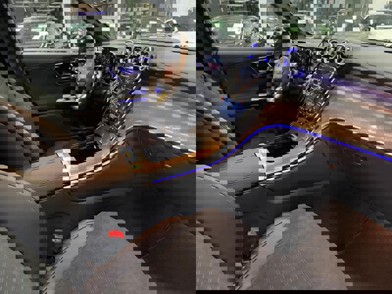 Image Mercedes-Benz GLC SUV GLC 220 d 4MATIC AMG Line  GLC 220 d 4MATIC AMG Line