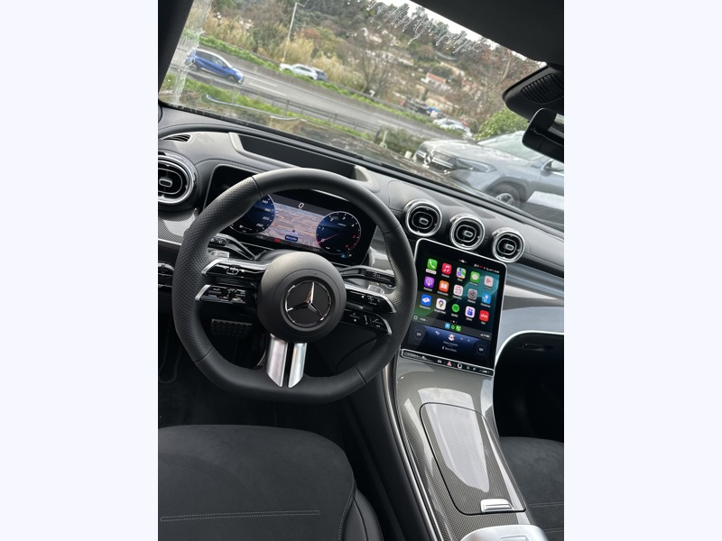 Image Mercedes-Benz GLC SUV GLC 220 d 4MATIC AMG Line  GLC 220 d 4MATIC AMG Line