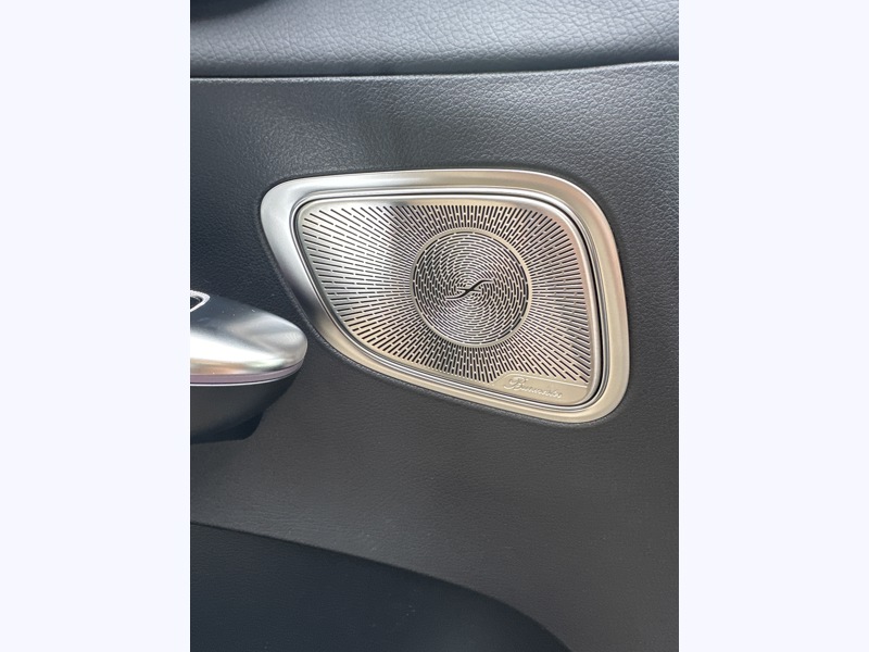 Image Mercedes-Benz GLC SUV GLC 220 d 4MATIC AMG Line  GLC 220 d 4MATIC AMG Line