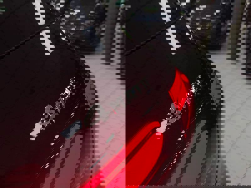 Image Mercedes-Benz GLC SUV GLC 220 d 4MATIC AMG Line  GLC 220 d 4MATIC AMG Line