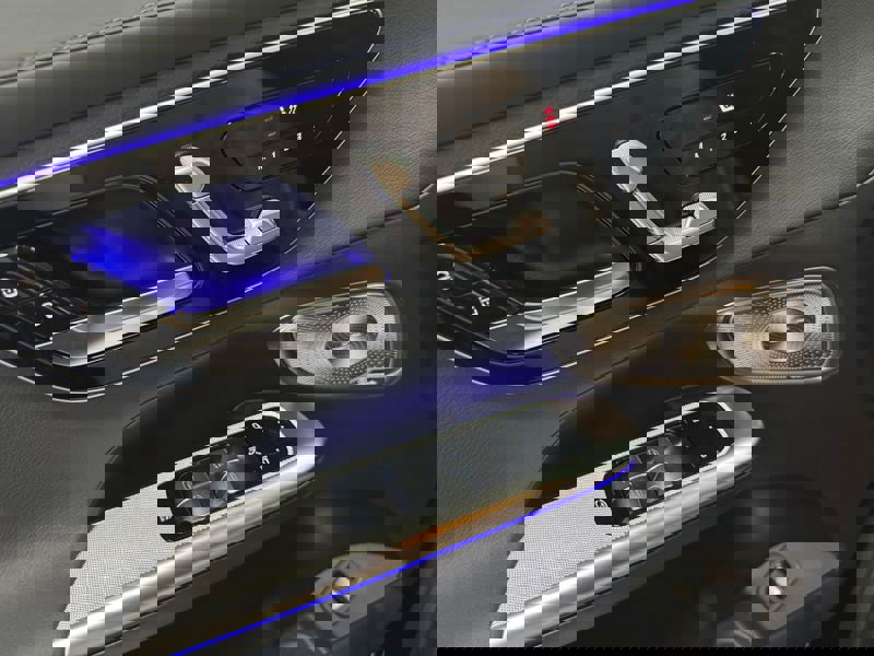 Image Mercedes-Benz GLC SUV GLC 220 d 4MATIC AMG Line  GLC 220 d 4MATIC AMG Line