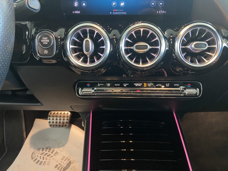 Image Mercedes-Benz GLA 200 d AMG Line  