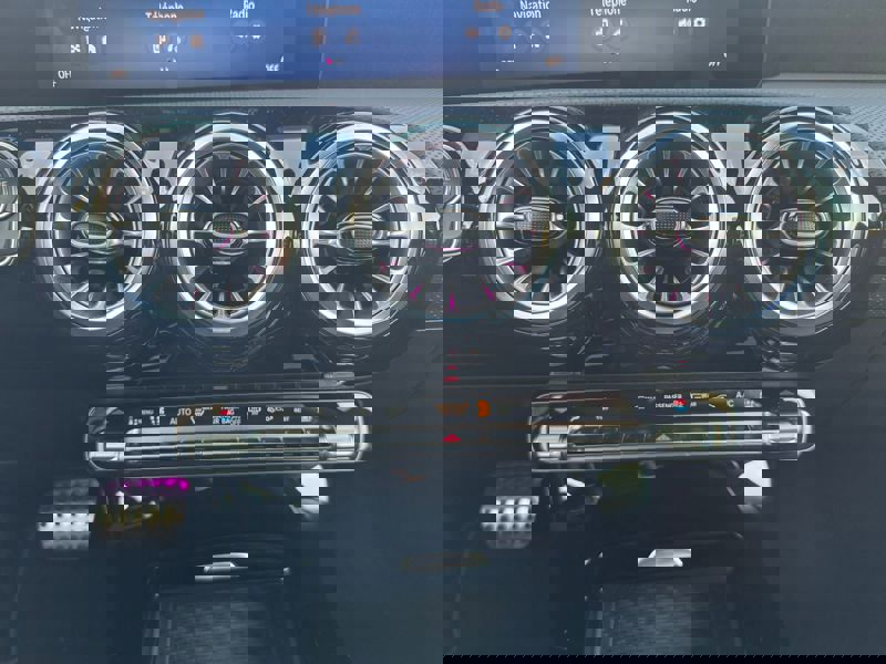 Image Mercedes-Benz CLASSE A 250 e Hybrid EQ AMG Line  