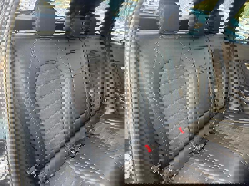 Image Mercedes-Benz GLC SUV GLC 300de 4MATIC SUV AMG Line  