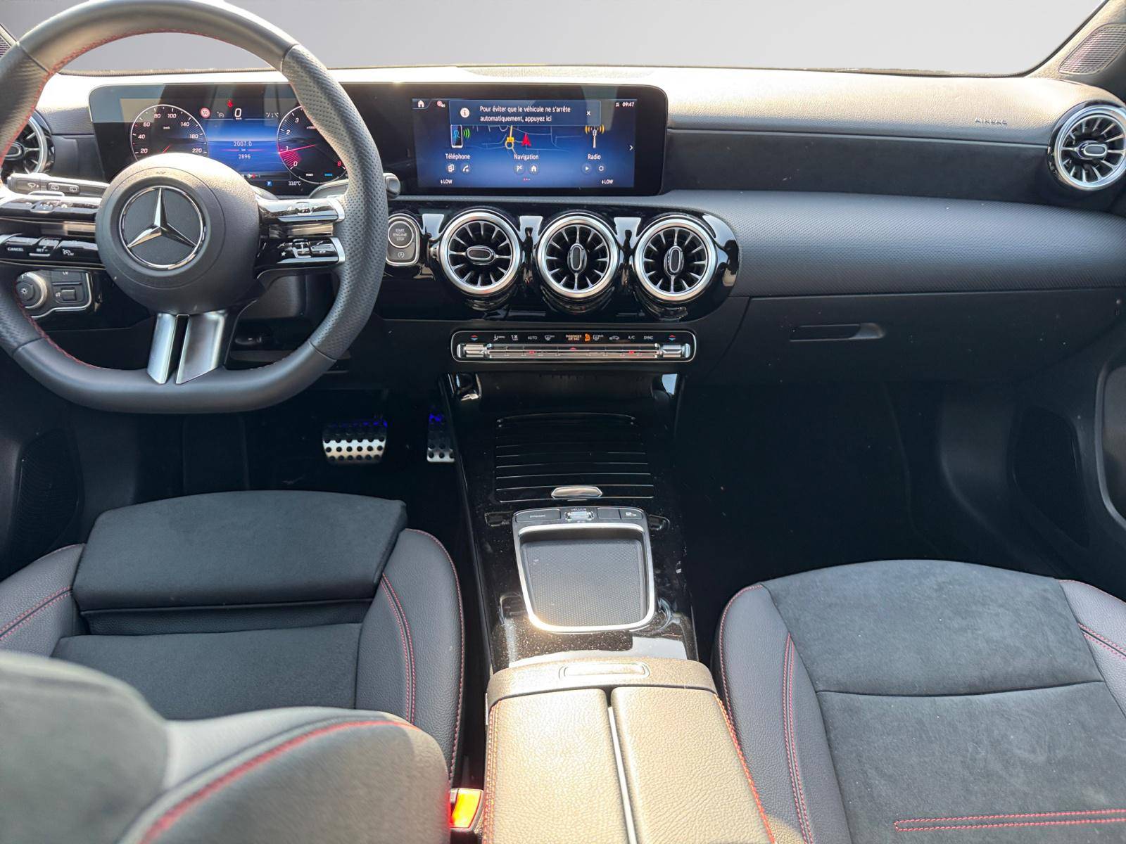 Image Mercedes-Benz CLASSE A 180 AMG Line  Classe A 180 AMG Line