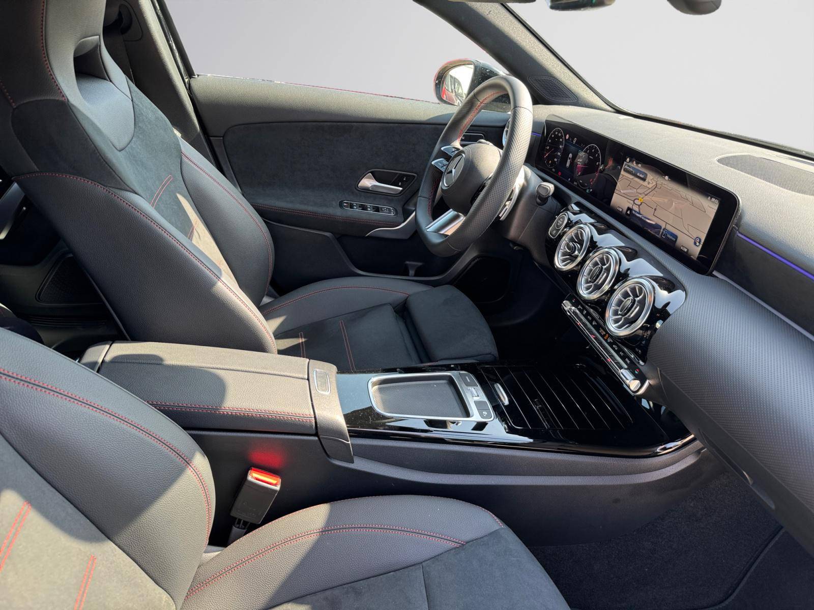 Image Mercedes-Benz CLASSE A 180 AMG Line  Classe A 180 AMG Line