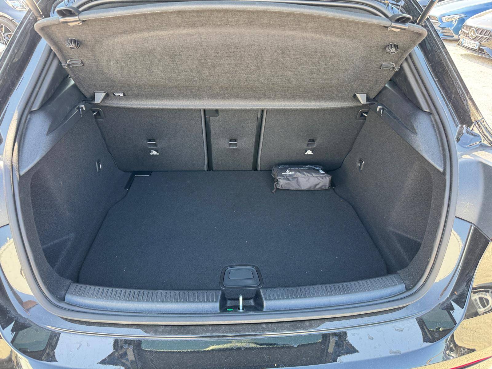 Image Mercedes-Benz CLASSE A 180 AMG Line  Classe A 180 AMG Line