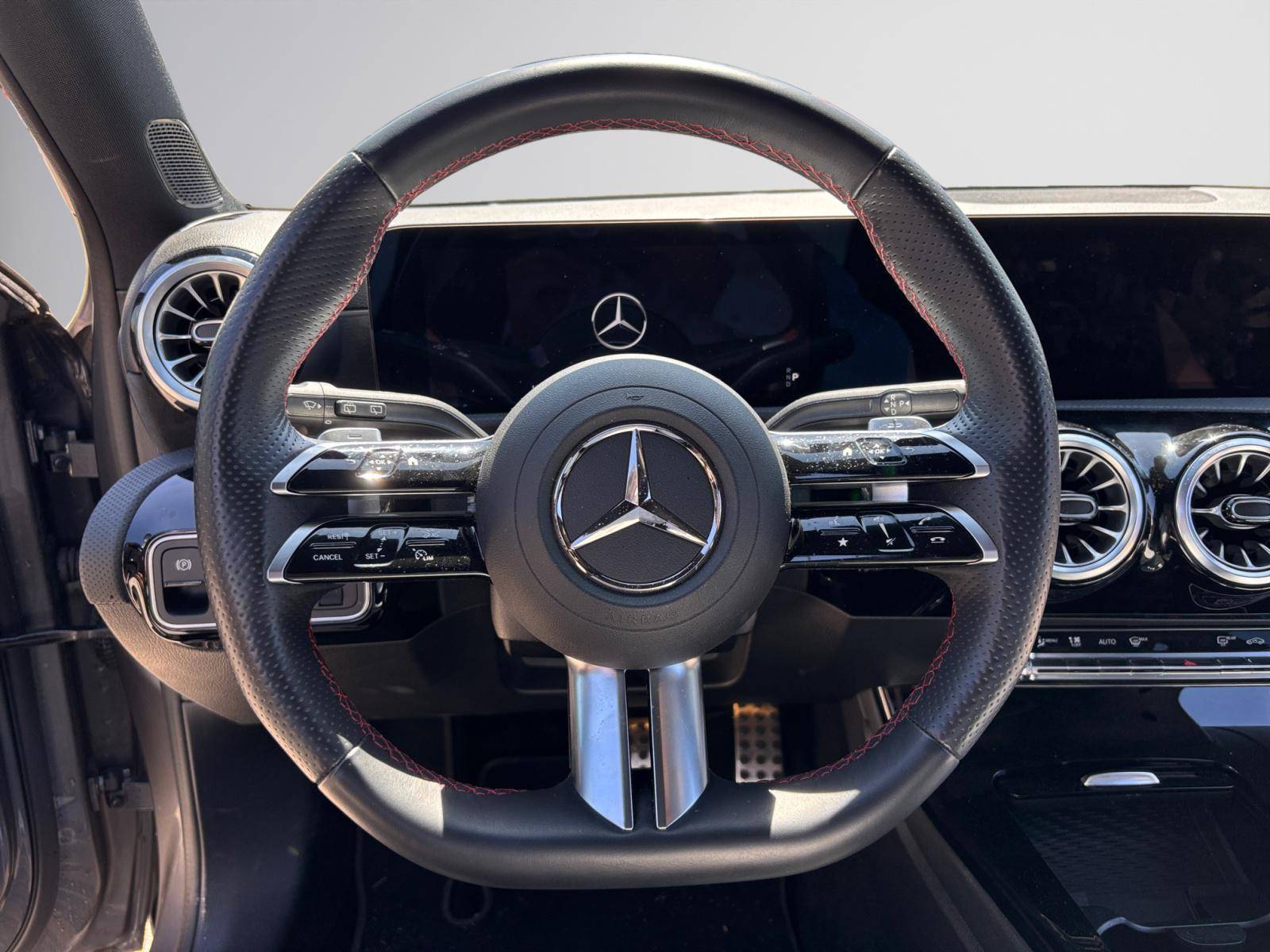 Image Mercedes-Benz CLASSE A 250 e AMG Line  Classe A 250 e Hybrid EQ AMG Line