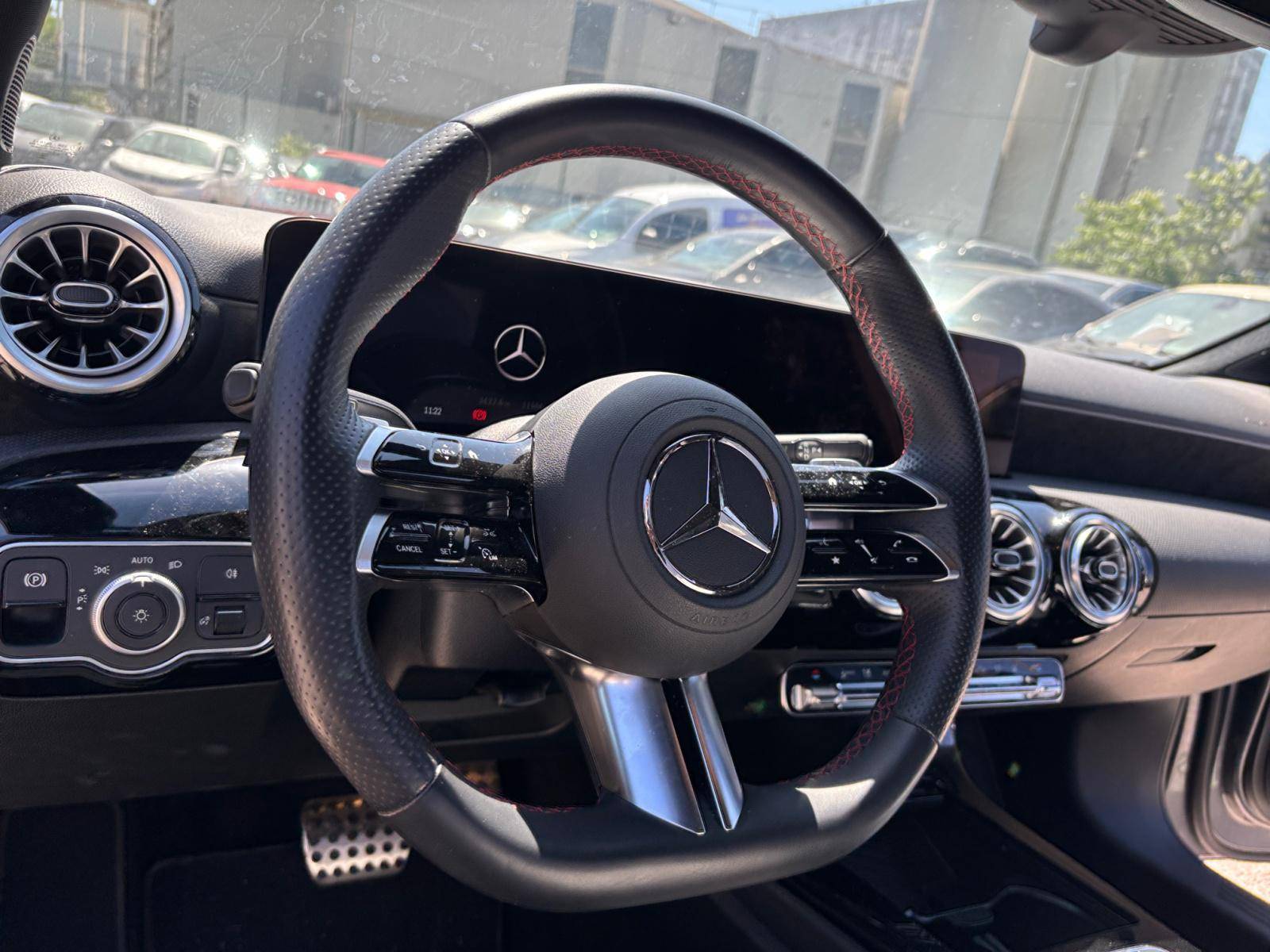 Image Mercedes-Benz CLASSE A 250 e AMG Line  Classe A 250 e Hybrid EQ AMG Line