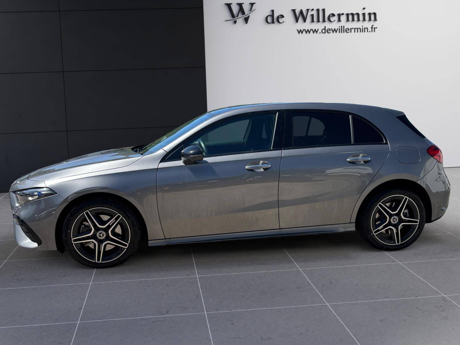 Image Mercedes-Benz CLASSE A 250 e AMG Line  Classe A 250 e Hybrid EQ AMG Line