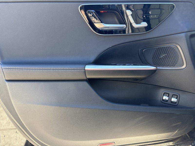 Image Mercedes-Benz CLASSE C BERLINE Classe C 300 e Hybrid EQ Berline AMG Line  Classe C 300 e Hybrid EQ Berline AMG Line