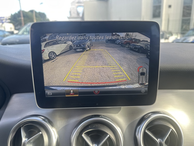 Image Mercedes-Benz GLA 180 Fascination  