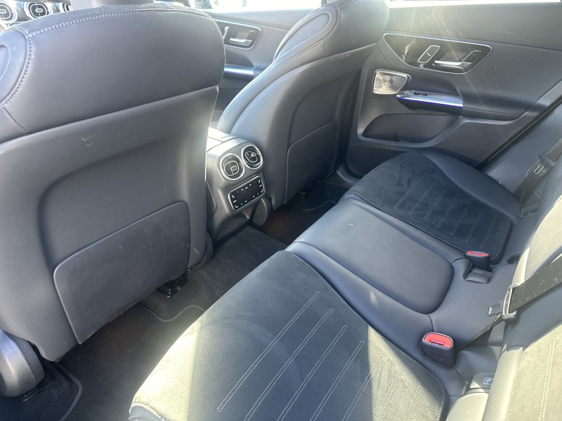 Image Mercedes-Benz GLC COUPÉ GLC 300 e Hybrid EQ 4MATIC Coupé AMG Line  GLC 300 e Hybrid EQ 4MATIC Coupé AMG Line