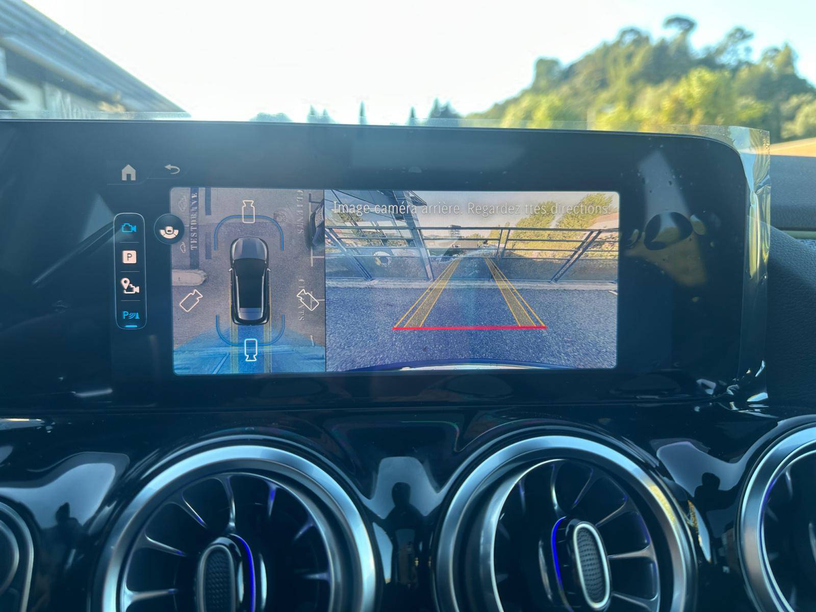 Image Mercedes-Benz GLA 200 d AMG Line  GLA 200 d AMG Line