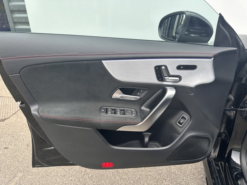 Image Mercedes-Benz CLA SHOOTING BRAKE CLA 250 e Shooting Brake AMG Line  CLA Shooting Brake 250 e 8G-DCT AMG Line