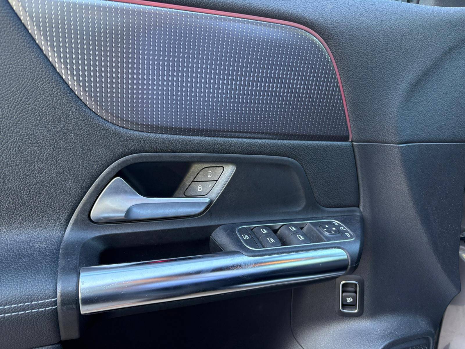 Image Mercedes-Benz EQA 250 Limited Edition  EQA 250 Progressive Line