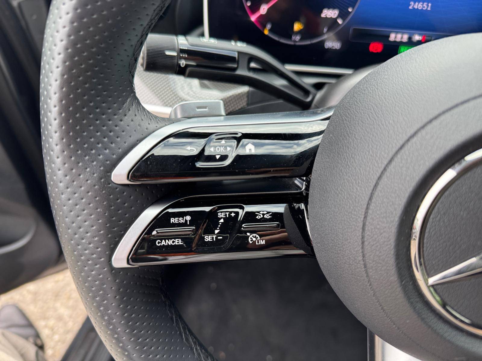 Image Mercedes-Benz CLASSE C BERLINE Classe C 300 e Hybrid EQ Berline AMG Line  Classe C 300 e Hybrid EQ Berline AMG Line