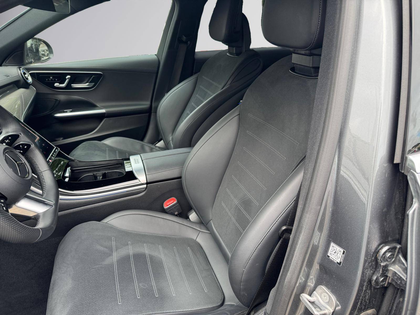 Image Mercedes-Benz CLASSE C BERLINE Classe C 300 e Hybrid EQ Berline AMG Line  Classe C 300 e Hybrid EQ Berline AMG Line