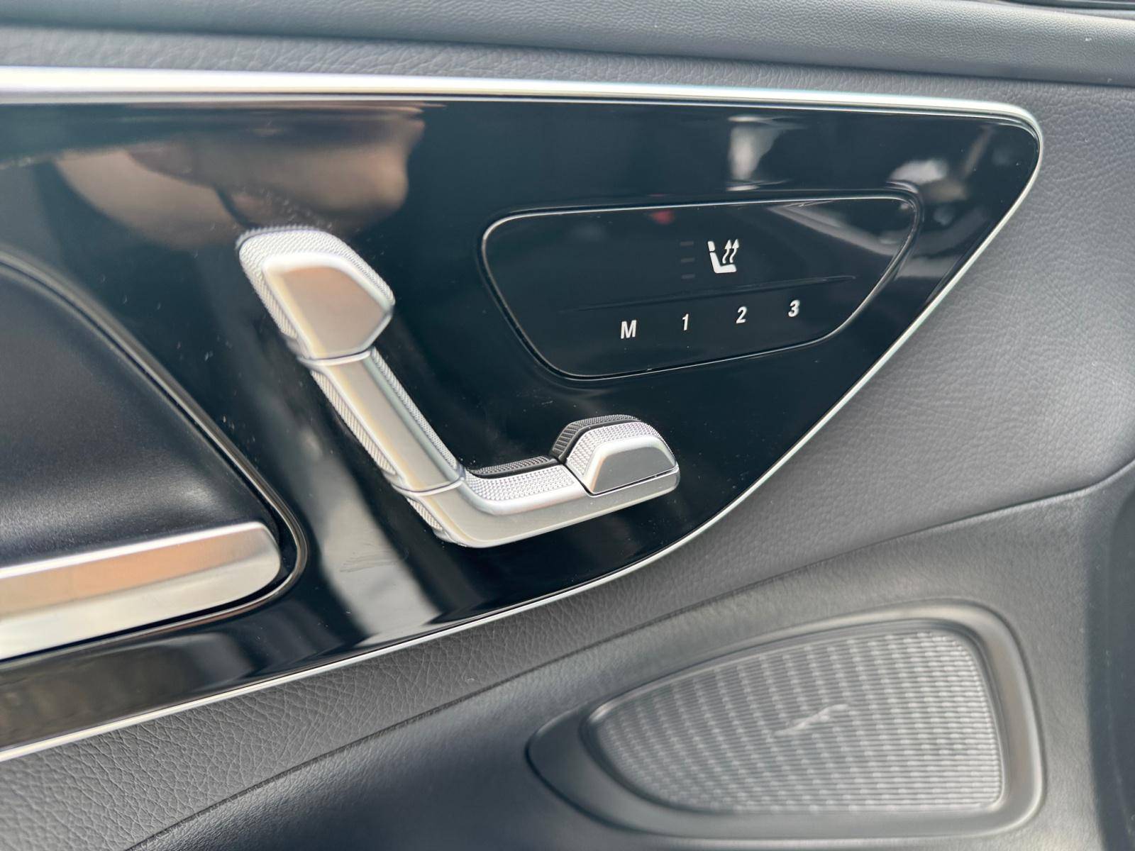 Image Mercedes-Benz CLASSE C BERLINE Classe C 300 e Hybrid EQ Berline AMG Line  Classe C 300 e Hybrid EQ Berline AMG Line