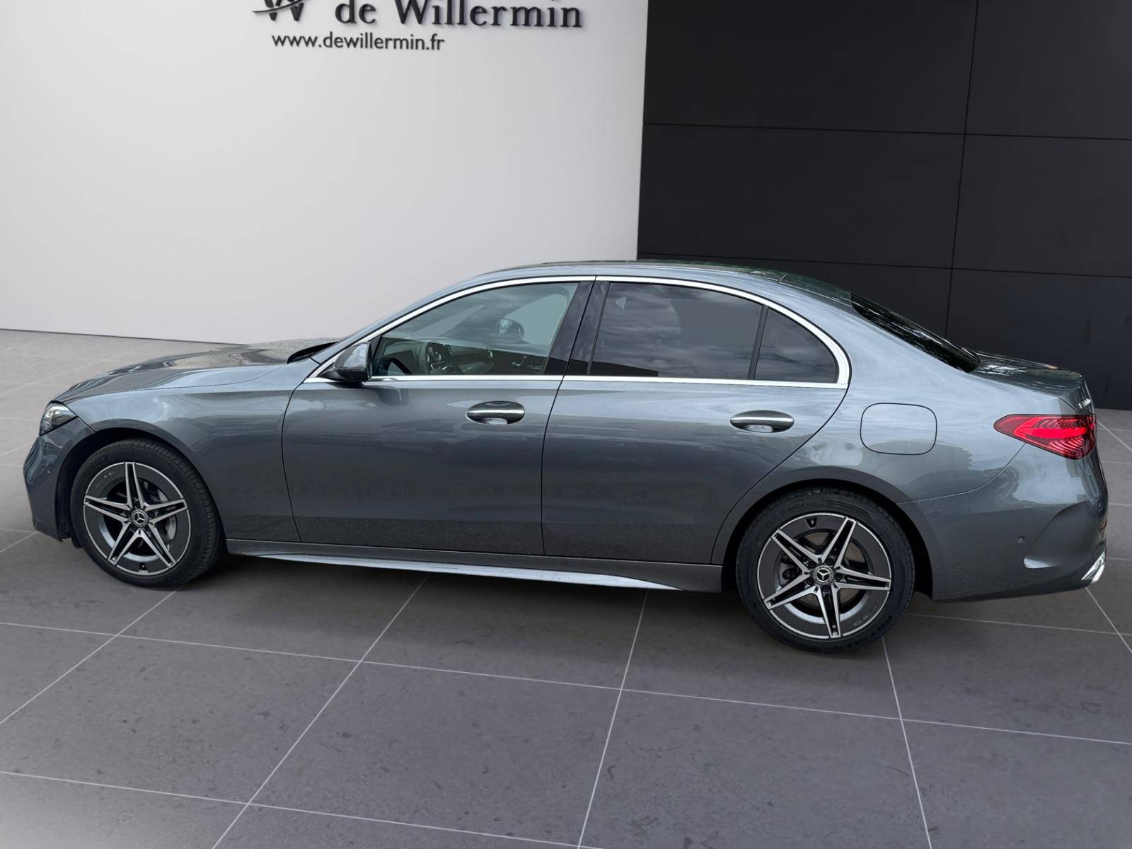 Image Mercedes-Benz CLASSE C BERLINE Classe C 300 e Hybrid EQ Berline AMG Line  Classe C 300 e Hybrid EQ Berline AMG Line