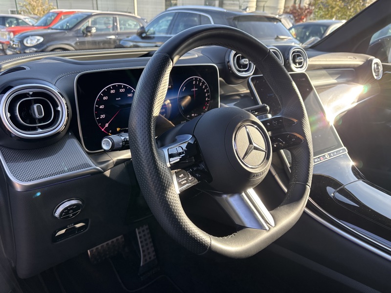 Image Mercedes-Benz GLC SUV GLC 300 e  Hybrid EQ 4MATIC AMG Line  GLC 300 e  Hybrid EQ 4MATIC AMG Line