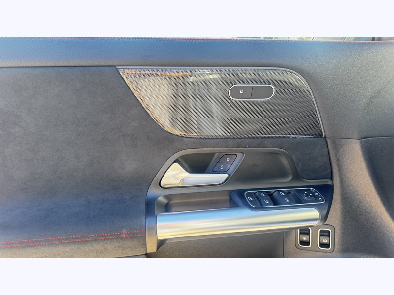 Image Mercedes-Benz GLA 250 e Hybrid EQ AMG Line  