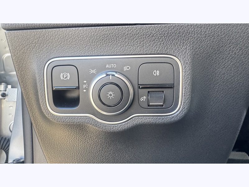 Image Mercedes-Benz GLA 250 e Hybrid EQ AMG Line  